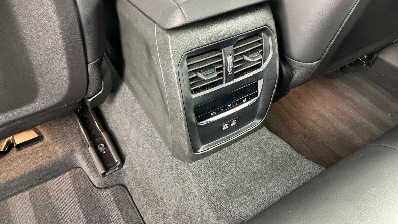 BMW 3 Series 330e M Sport 4dr Step Auto [Pro Pack] Saloon